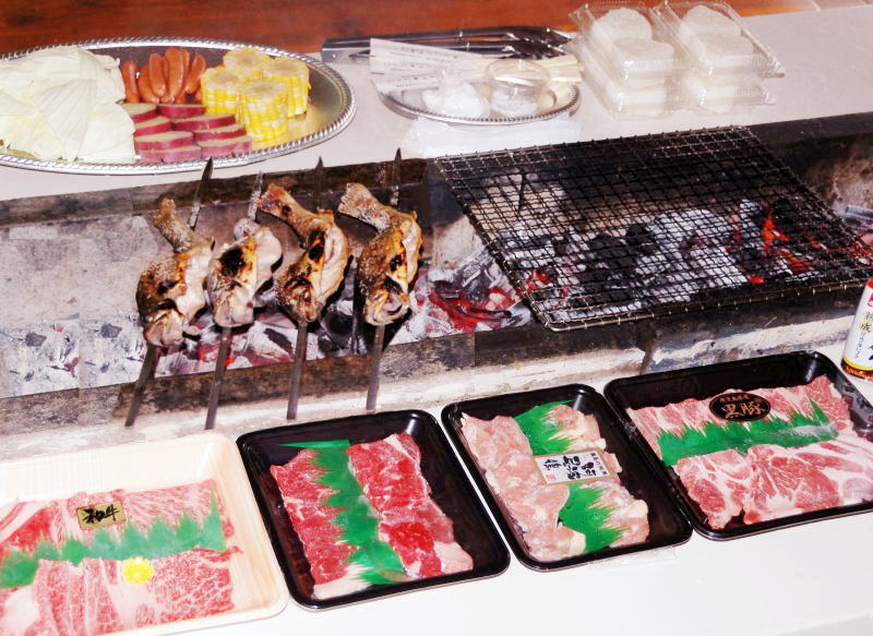 肉は牛、地鶏、黒豚、和牛から選べます!